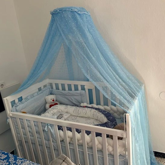 Ciel de lit bébé bleu