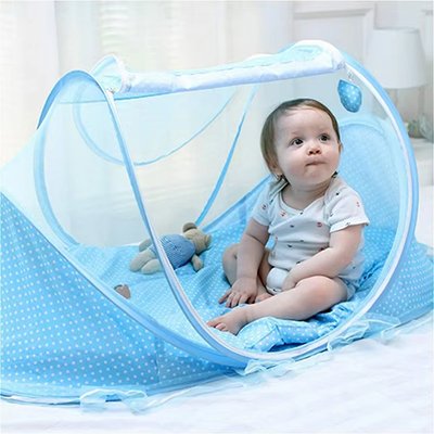Lit moustiquaire bébé bleu